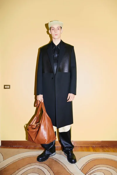 Look 7